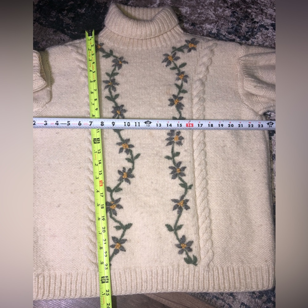 Vintage Hand-knit Cable Knit Floral Embroidery Wool Sweater womens M/L - Picture 5 of 16